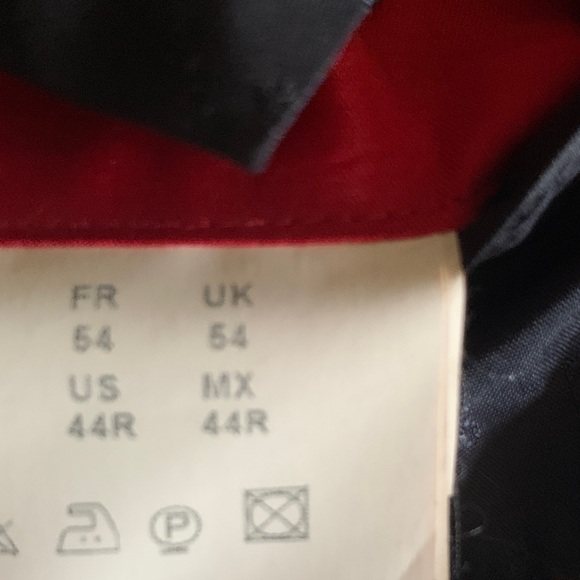 Hugo Boss Navy Men's Blazer

Open to offers! - Picture 13 of 13